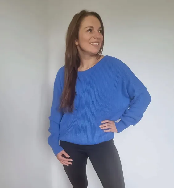 sweter-naomi-niebieski-stan-nowy