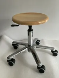 taboret-kuchenny-warsztatowy-szkolny-na-kolkach-mela