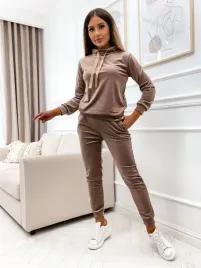 welurowy-komplet-dresowy-z-ozdobnymi-tasiemkami-637-cappuccino