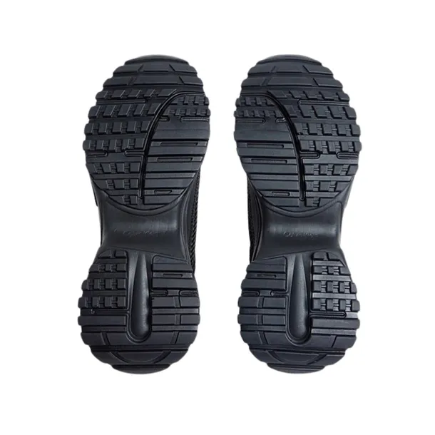 hike-runner-lup-lin-marka-calvin-klein