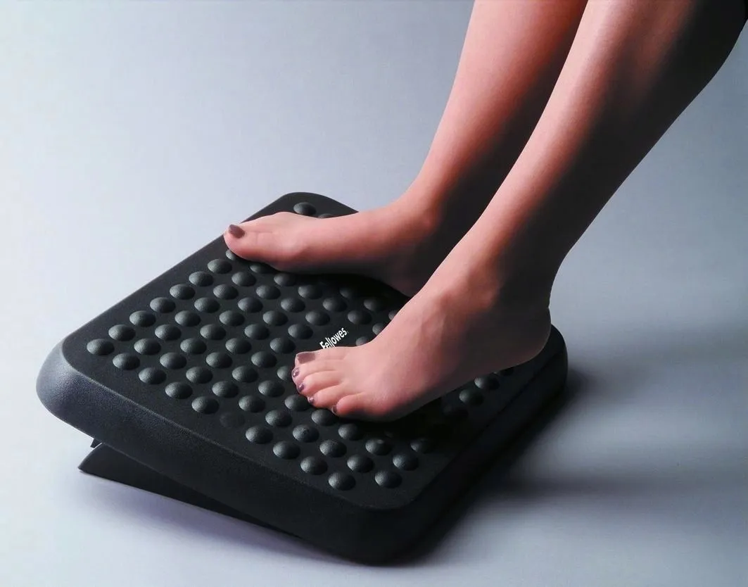 fellowes-podnozek-ergonomiczny-biurowy-czarny