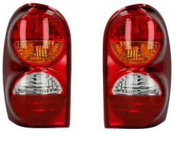 jeep-cherokee-liberty-01-04-lampy-tylne-komplet