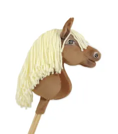 hobby-horse-sredni-kon-na-kiju-premium-jasny-bezowy-haflinger-a4