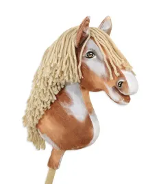 hobby-horse-duzy-kon-na-kiju-premium-srokaty-tobiano-z-bezowa-grzywa-a3