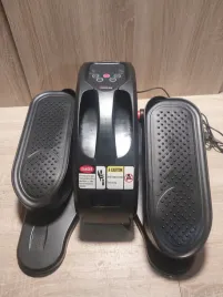trenazer-elektryczy-eliptyczny-rower-do-treningu-w-domu-predkosci-programy