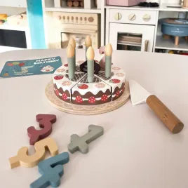drewniany-tort-urodzinowy-ze-swieczkami-rzepy-zabawa-dla-dzieci-tooky-toy