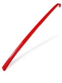 plastikowa-lyzka-do-butow-dluga