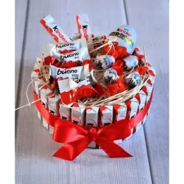 tort-z-kinder-urodziny-imieniny-walentynki-prezent-slub
