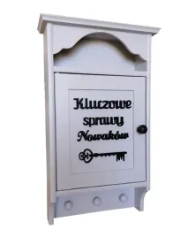 ozdobna-szafka-na-klucze