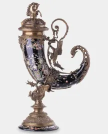 porcelanowy-rog-obfitosci-czarny-w-kwiaty-cornucopia-okuta-brazem