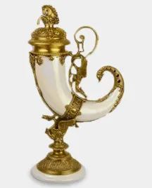 porcelanowy-rog-obfitosci-cornucopia-biala