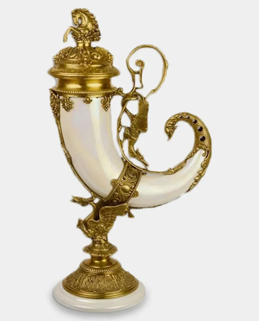 porcelanowy-rog-obfitosci-cornucopia-biala