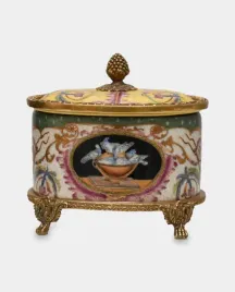 porcelanowa-szkatulka-ptaki-u-wodopoju