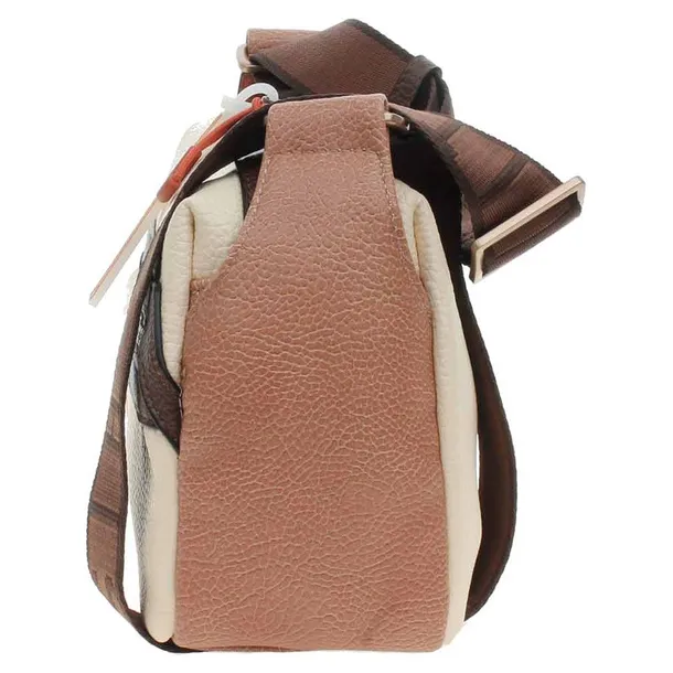 bv264725c001butteralmond-marka-hispanitas