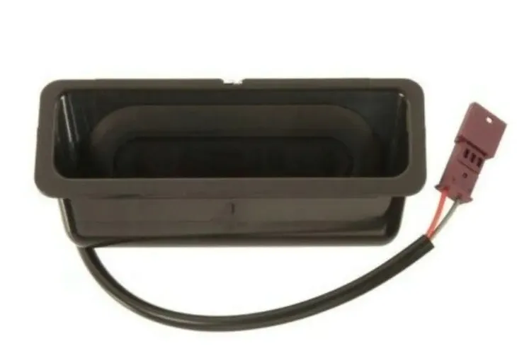 przycisk-klapy-bagaznika-bmw-5-e39-5-e60-e61-kolor-czarny