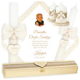 swieca-na-chrzest-pudelko-szatka-do-chrztu-zdjecie