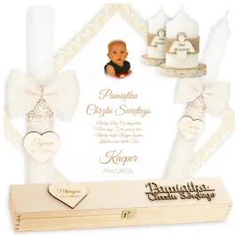 swieca-na-chrzest-pudelko-szatka-do-chrztu-zdjecie