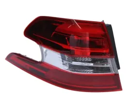 peugeot-308-sw-13-17-lampa-tylna-lewa