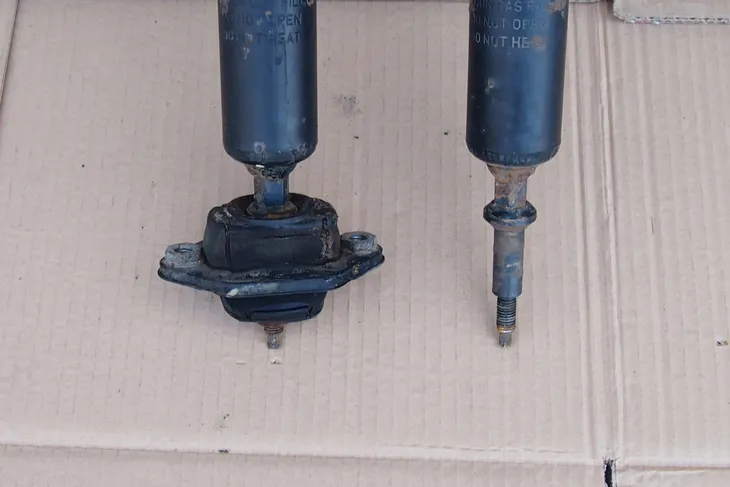 amortyzator-trw-jgt1108s-stan-nowy-producent-czesci-trw