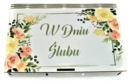w-dniu-slubu-kasetka-nadruk-z-zetonami-prezent-dla-mlodej-pary