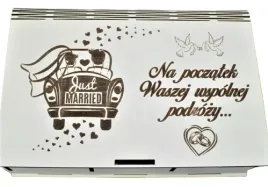 na-poczatek-podrozy-kasetka-grawer-z-zetonami-prezent-dla-mlodej-pary