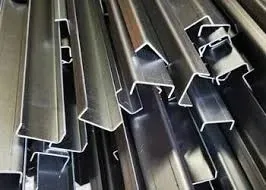 ceownik-stalowy-30x30x2-z-g