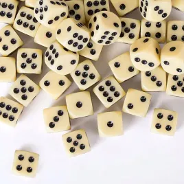kosci-do-gry-zestaw-40-sztuk-6-stronne-16mm-idealny-zestaw-do-nauki-grania