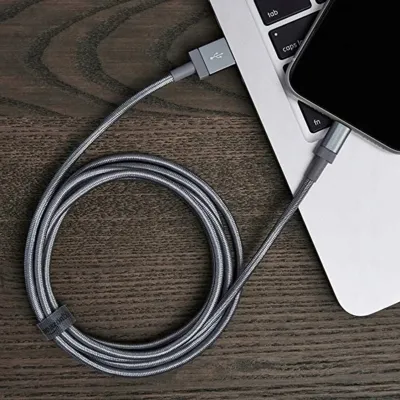 kabel-usb-apple-lightning-amazon-basics-18-m