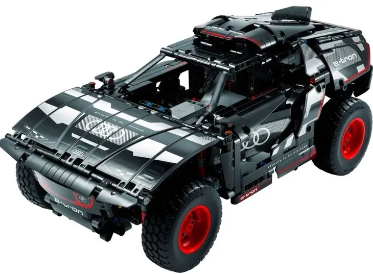klocki-technic-42160-audi-rs-q-e-tron-lego-stan-opakowania-oryginalne