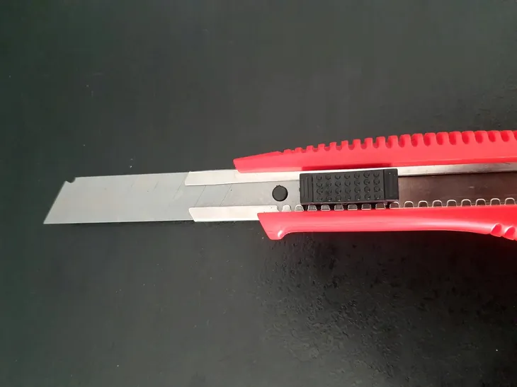 noz-do-tapet-cutter-4mod-marka-inna-stan-nowy