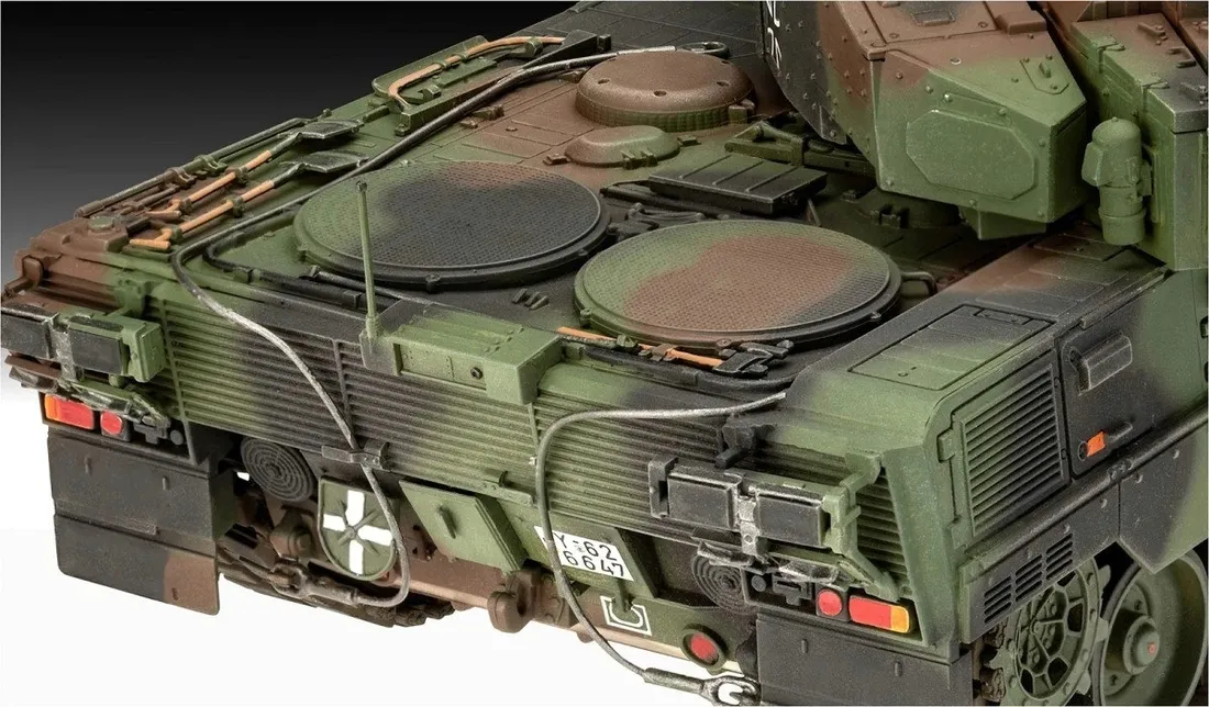 model-plastikowy-leopard-2a7a1-revell