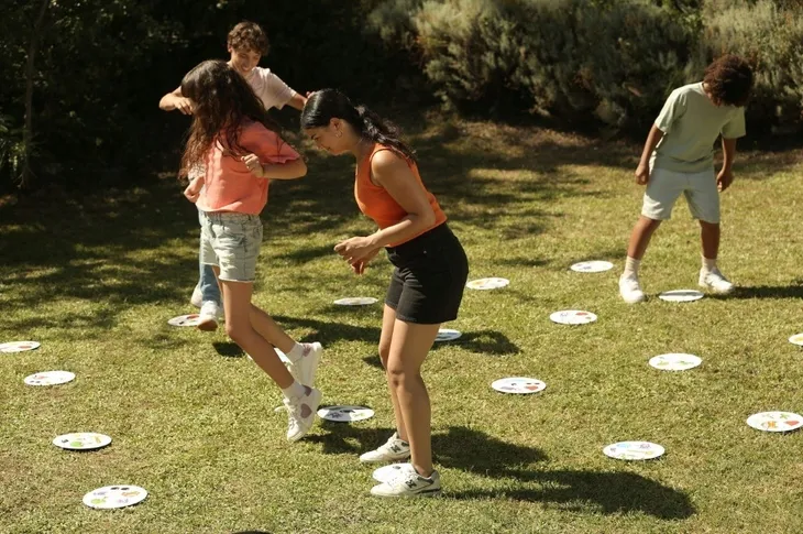 gra-dobble-gigant-rebel-minimalna-liczba-graczy-2