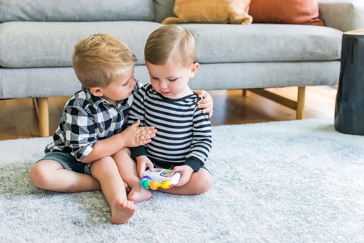 pianinko-baby-einstein-801919732361-wiek-dziecka-3-m