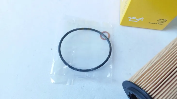 filtr-oleju-filtron-oe649-7-bmw-e81-e87-e46-e90-e60-2-0d-jakosc-czesci-zgodnie-z-gvo-q-oryginal-z-logo-producenta-czesci-oem-oes