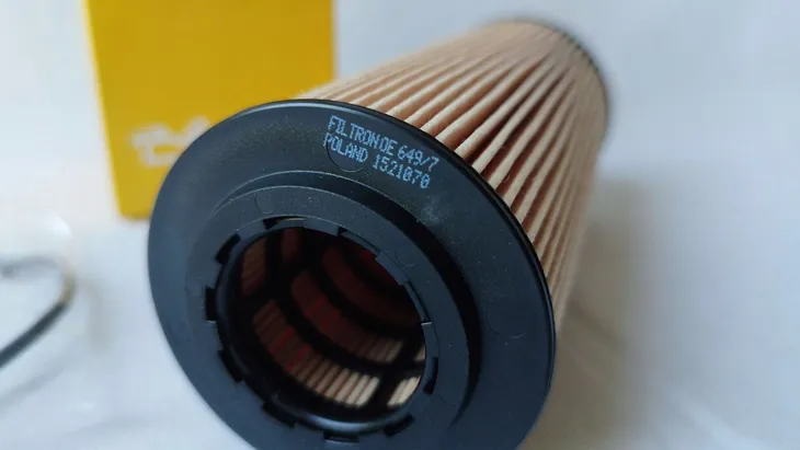 filtr-oleju-filtron-oe649-7-bmw-e81-e87-e46-e90-e60-2-0d-numer-katalogowy-oryginalu-bmw-11-42-7-787-697