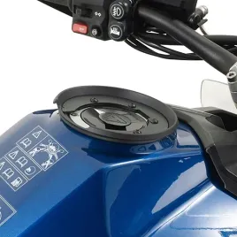 mocowanie-tanklock-givi-bf02-na-bak-motocykla-do-aprilia-benelli-triumph