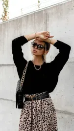 sweter-aisha-czarny