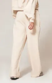 kremowe-spodnie-dresowe-prettylittlething-s