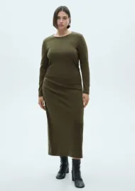 ciemnozielona-sukienka-dzianinowa-z-marszczeniem-mango-l