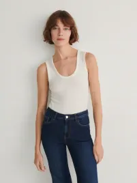 bialy-top-z-wiskoza-reserved-xl