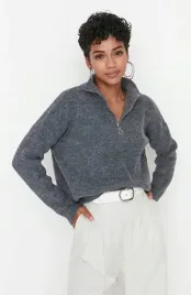 szary-sweter-z-zamkiem-trendyol-s