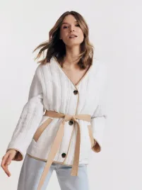 biala-kurtka-z-paskiem-reserved-m