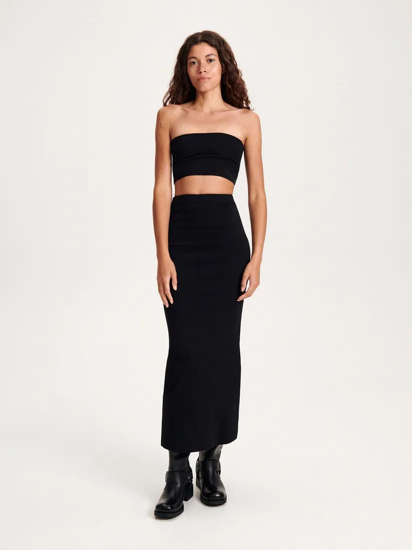 czarny-gladki-crop-top-reserved-l-stan-nowy