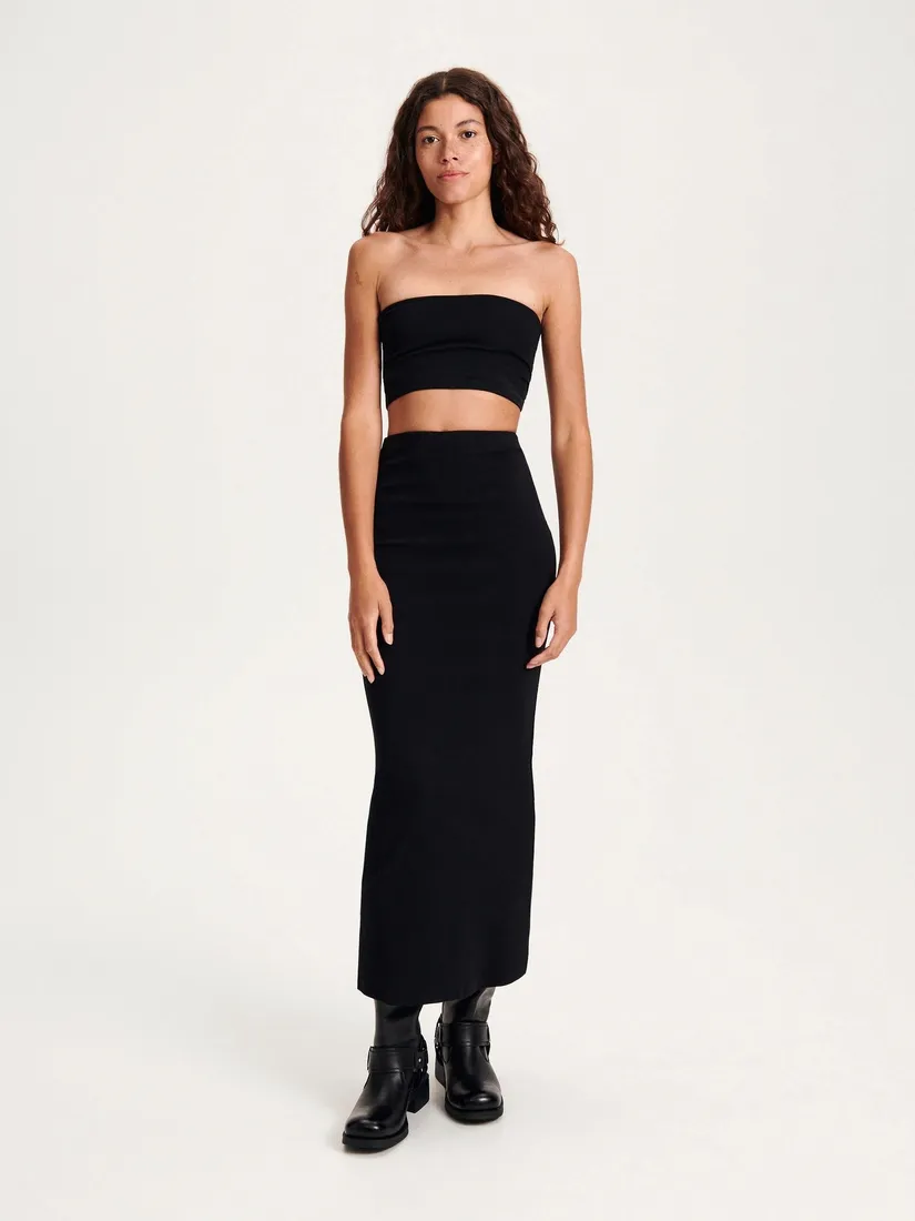 czarny-gladki-crop-top-reserved-l-stan-nowy