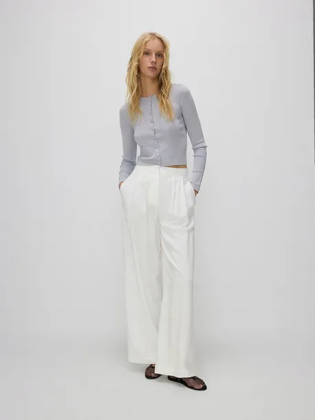 szary-krotki-sweter-reserved-s-kolor-niebieski