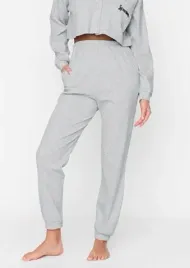 szare-spodnie-od-pizamy-trendyol-s