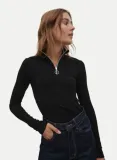 czarny-sweter-z-golfem-edited-xs