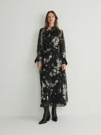 czarna-sukienka-maxi-w-kwiaty-reserved-m