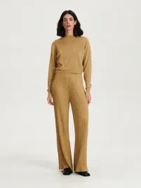 zlote-spodnie-z-blyszczaca-nitka-reserved-m