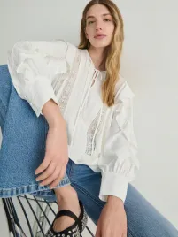 biala-bluzka-koszulowa-z-falbankami-reserved-l